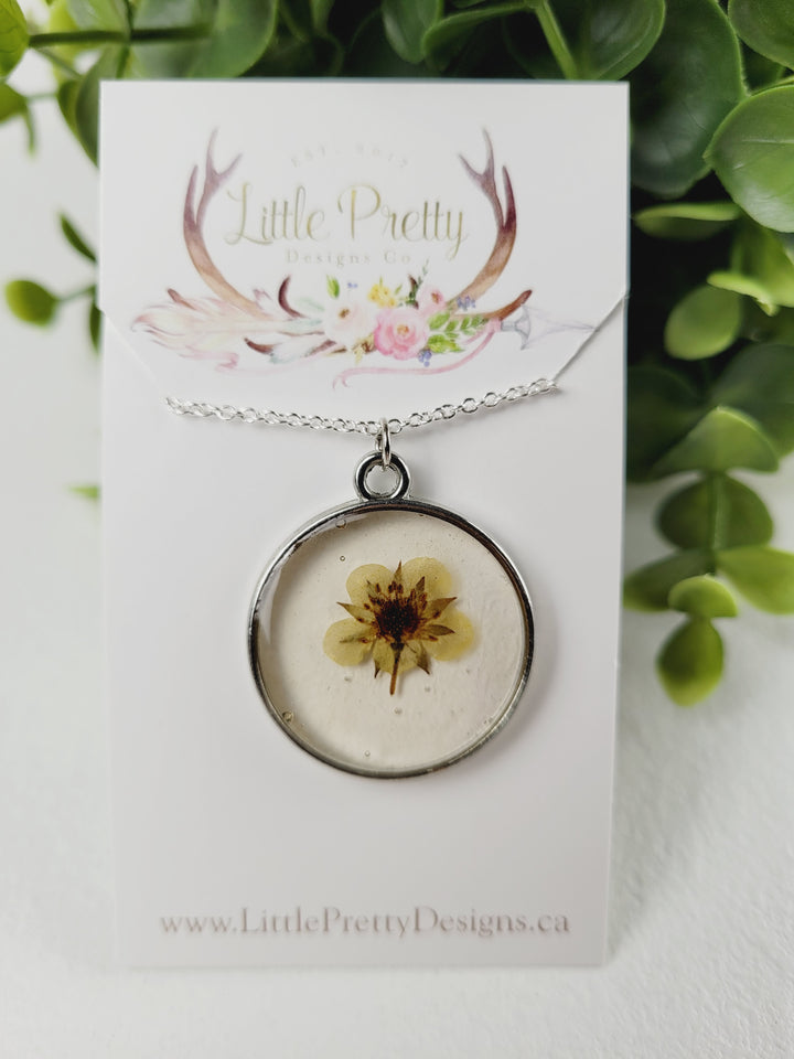 Little Pretty Designs, Pressed Flower Necklaces