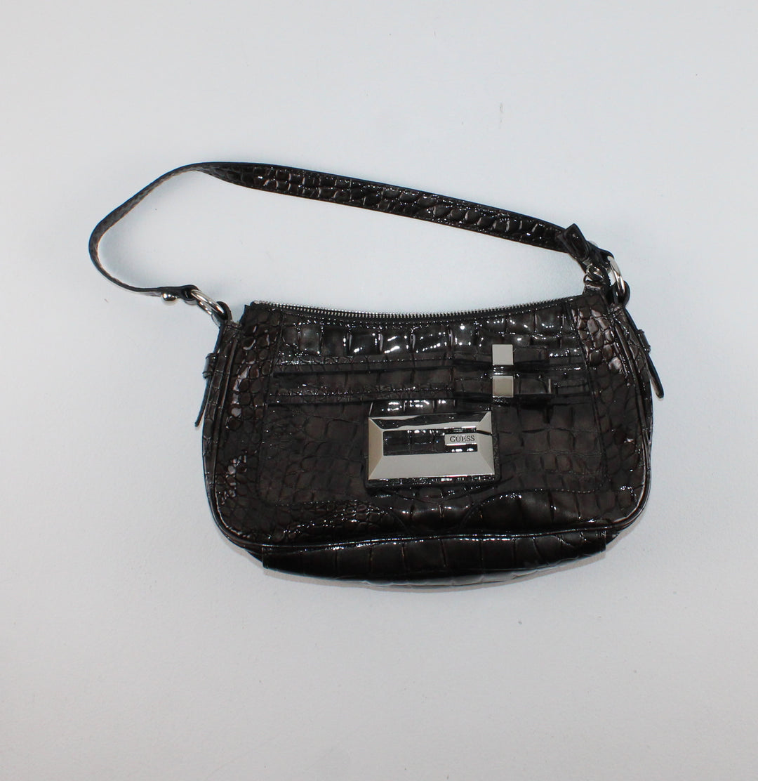 GUESS BLACK PURSE EUC