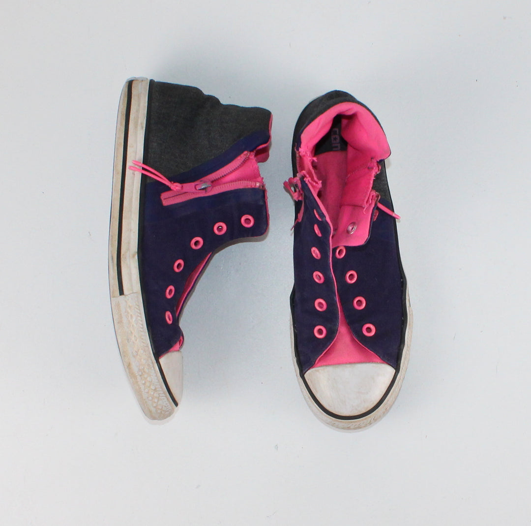 CONVERSE HIGHTOP SHOES YOUTH 5 VGUC/GUC