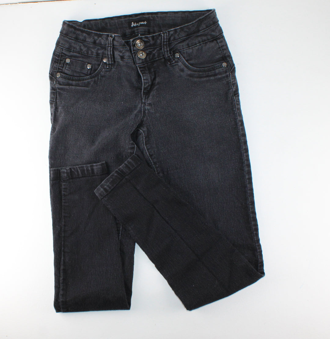 SUKO JEANS BLACK 2 BUTTON JEANS LADIES SIZE 4 VGUC