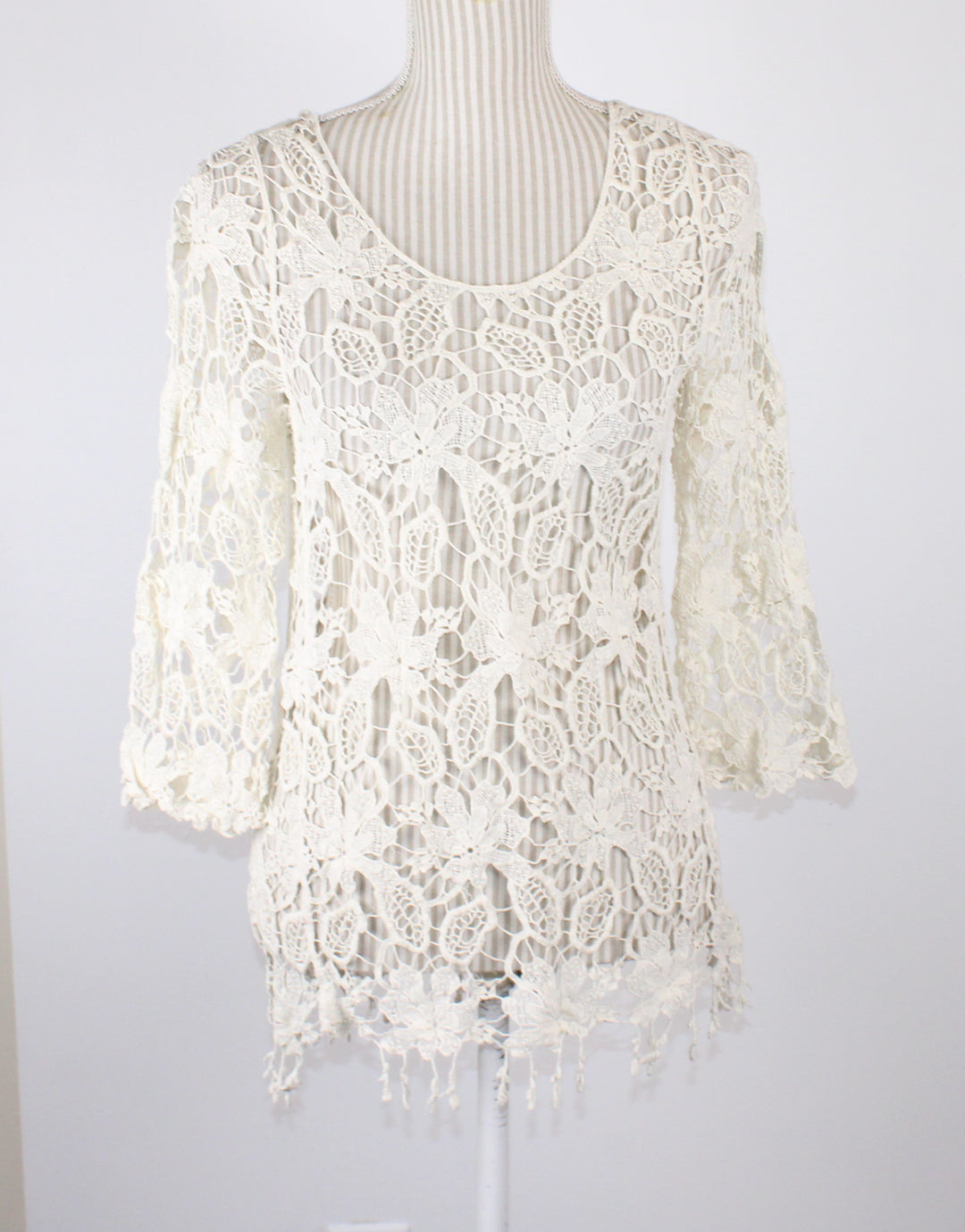 IVORY LAVE TOP LADIES APPROX SMALL PRE-LOVED