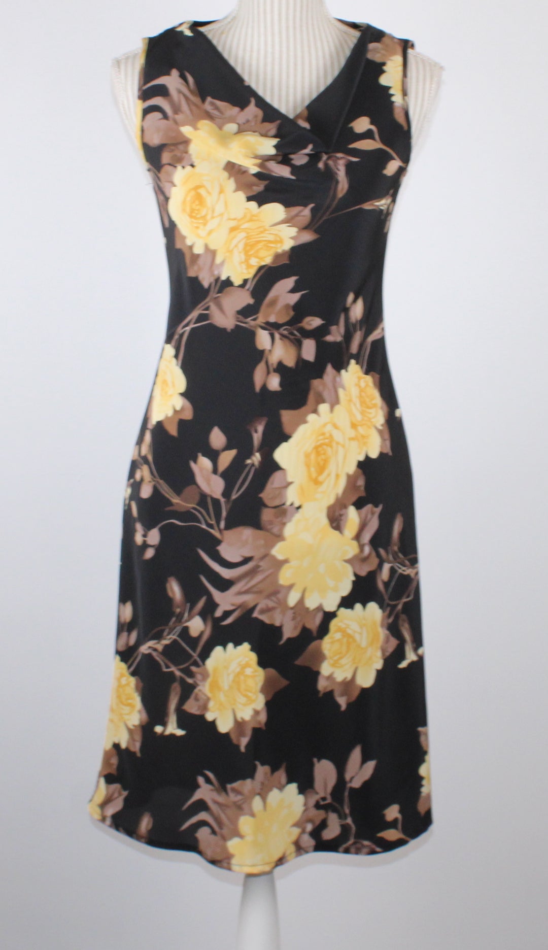JESSICA FLORAL DRESS LADIES SIZE 4 PRE-LOVED