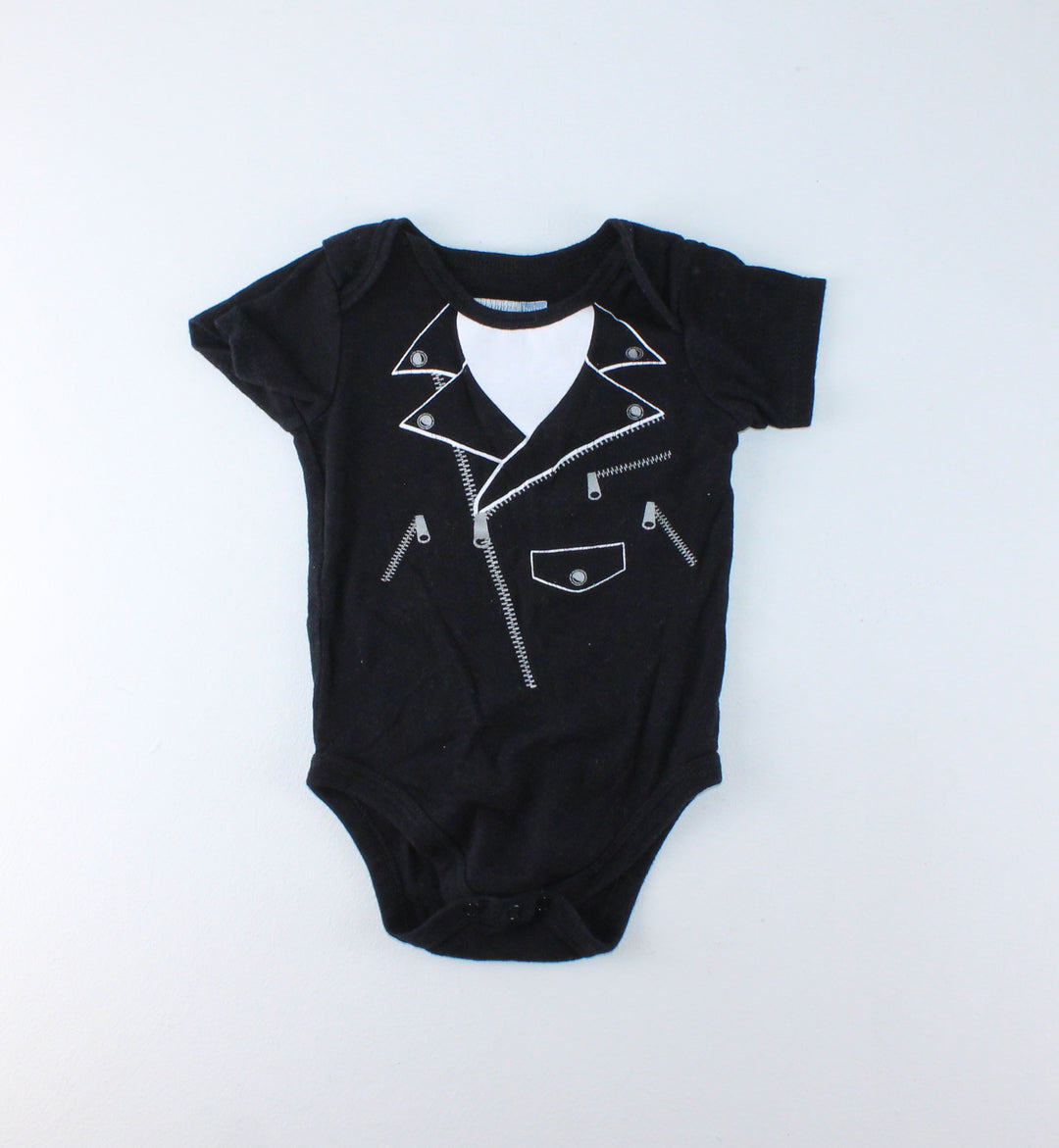 VITAMINS BABY BLACK ONESIE 9M PRE-LOVED