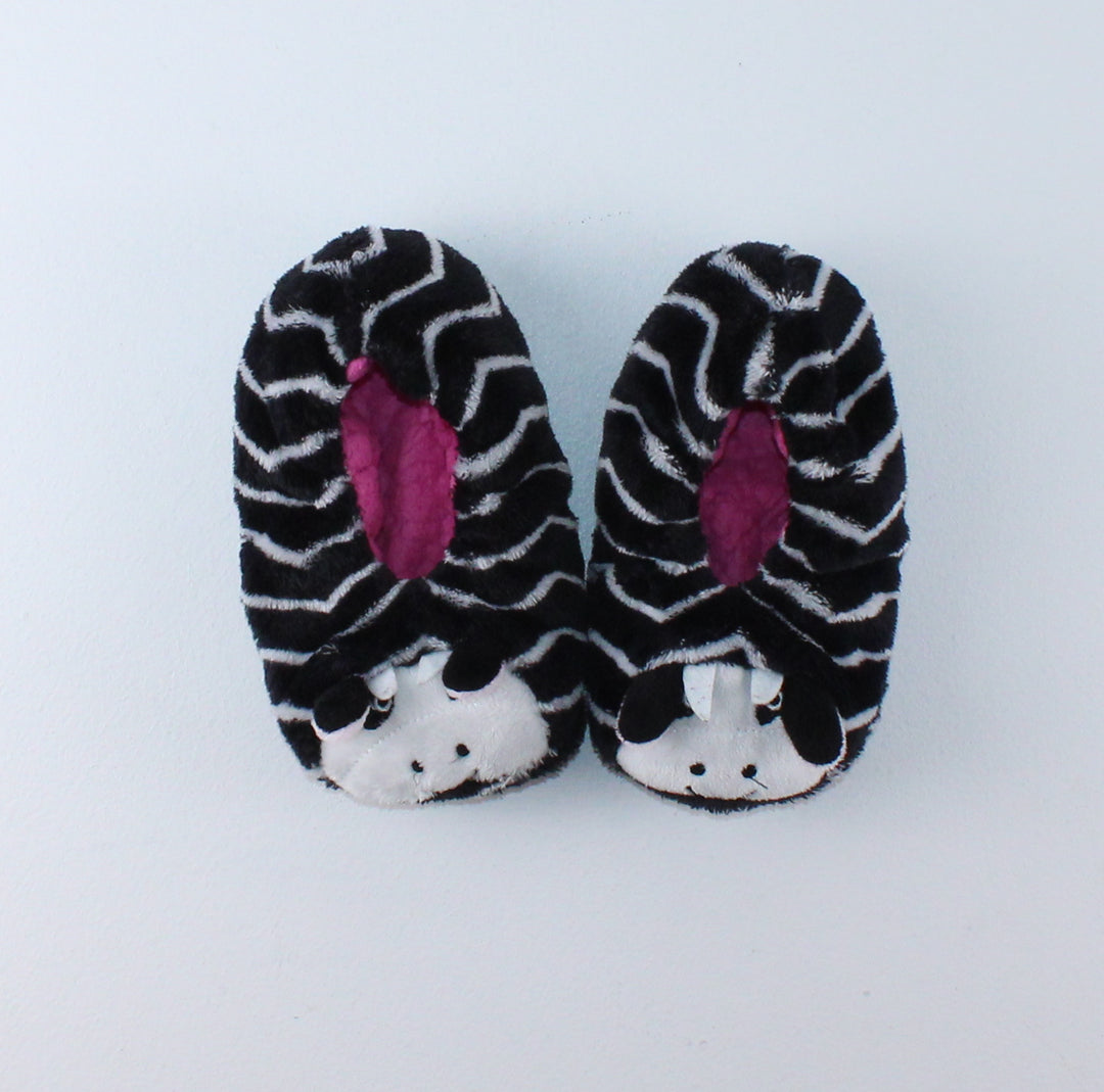 COW SOFT SLIPPERS APPROX SIZE 7-8C VGUC