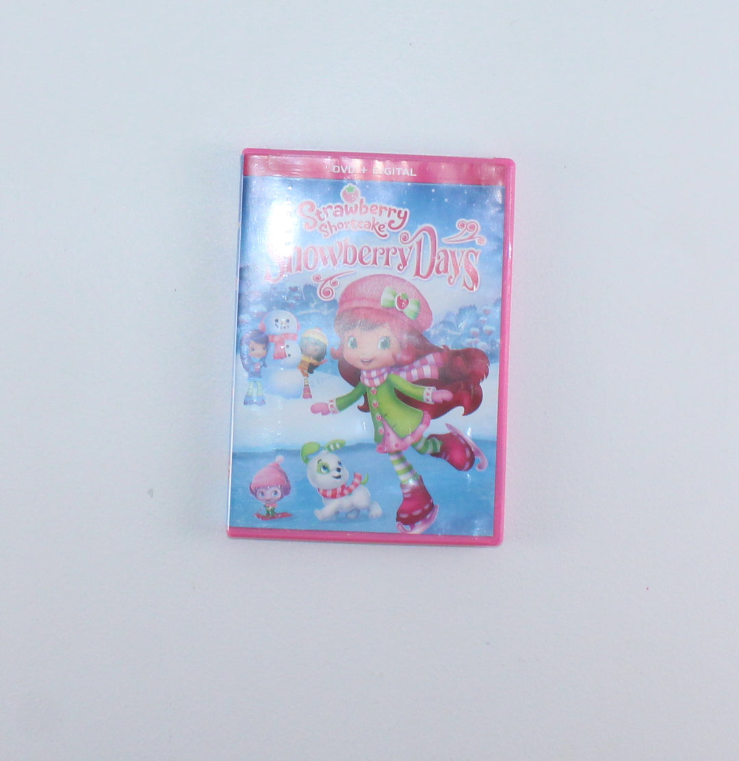 STRAWBERRY SHORTCAKE, SNOWBERRY DAYS PRE-LOVED