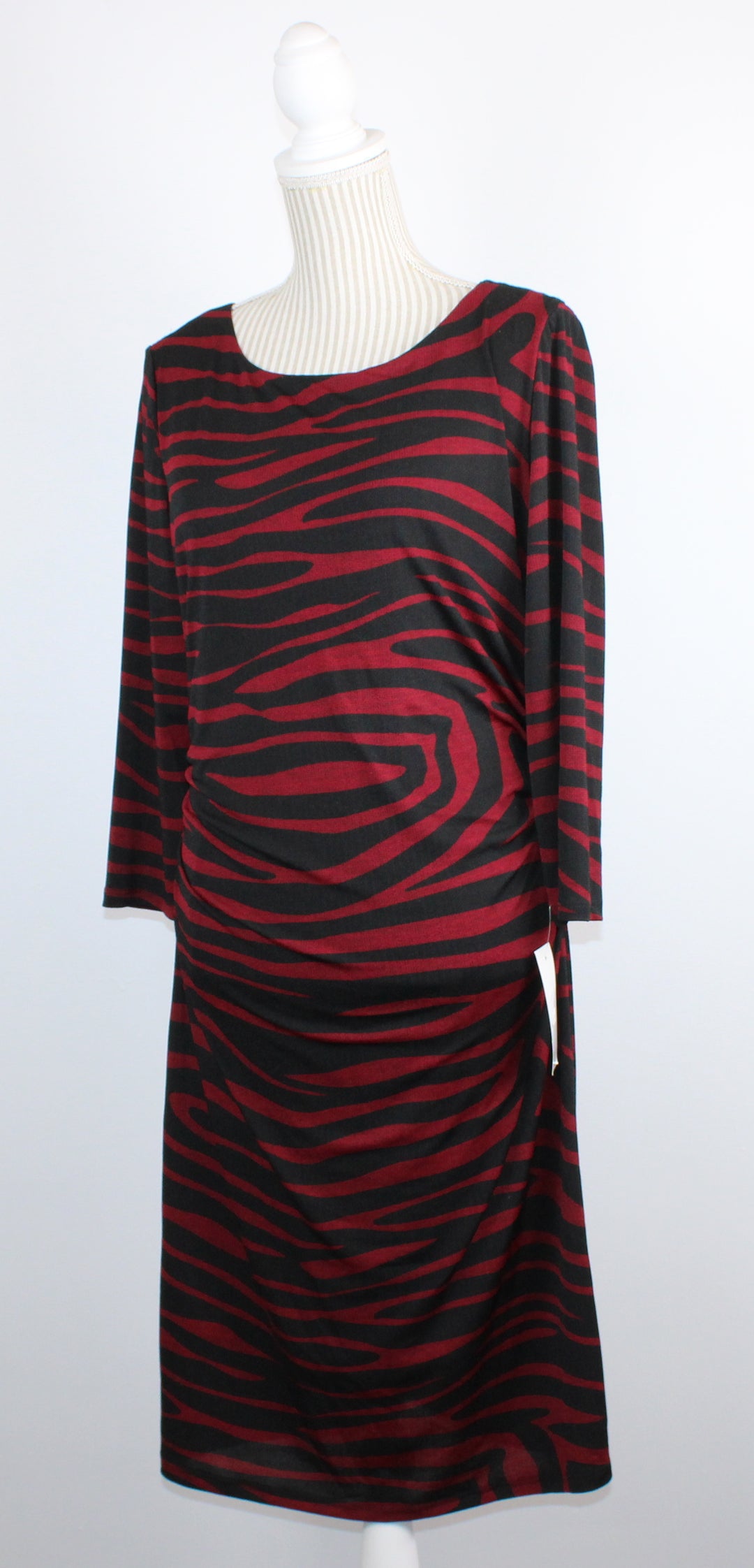 EVIKA DRESS LARGE PRE-LOVED MADE IN CANADA!