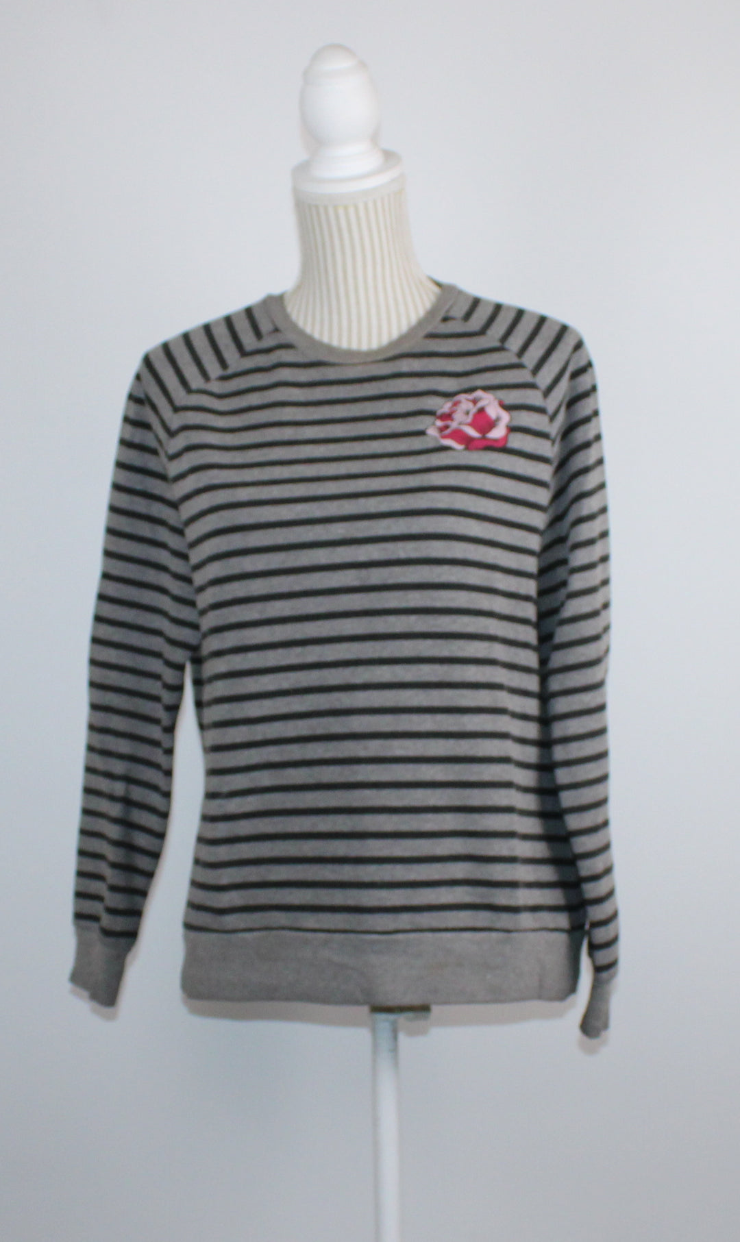 GEORGE STRIPED ROSE SWEATER MED EUC