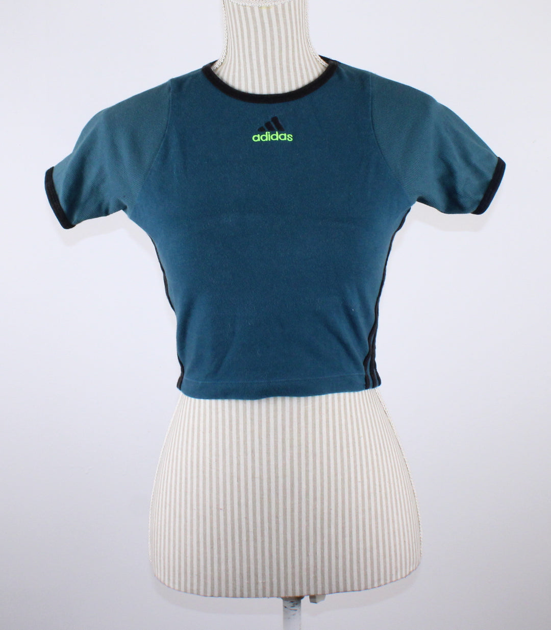 ADIDAS CROPPED TOP LADIES MEDIUM PRE-LOVED