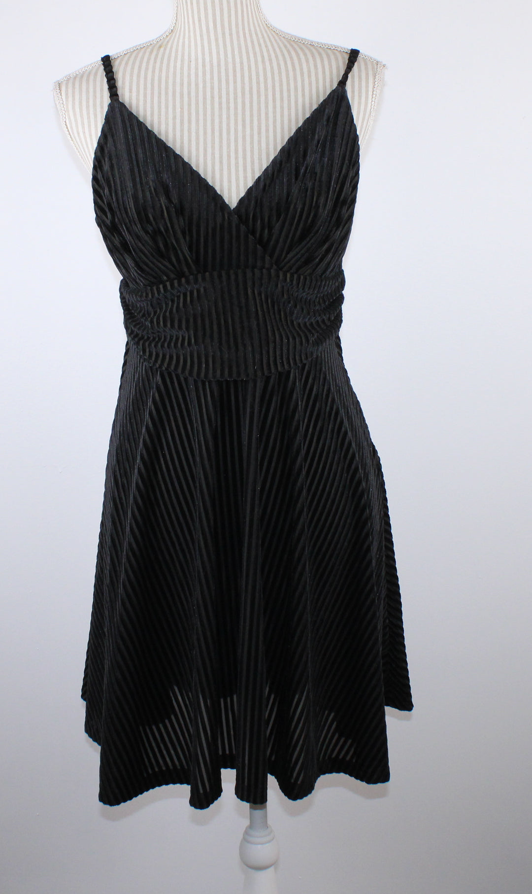 SHEIN BLACK VELOUR DRESS LADIES LARGE PRE-LOVED