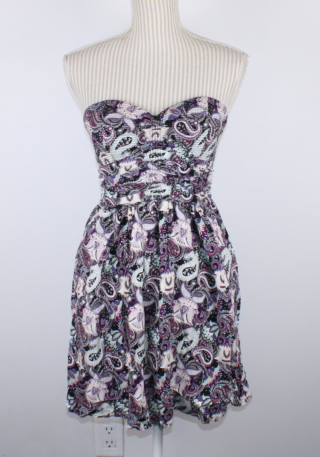 KISMET PAISLEY PRINT DRESS LADIES SMALL EUC