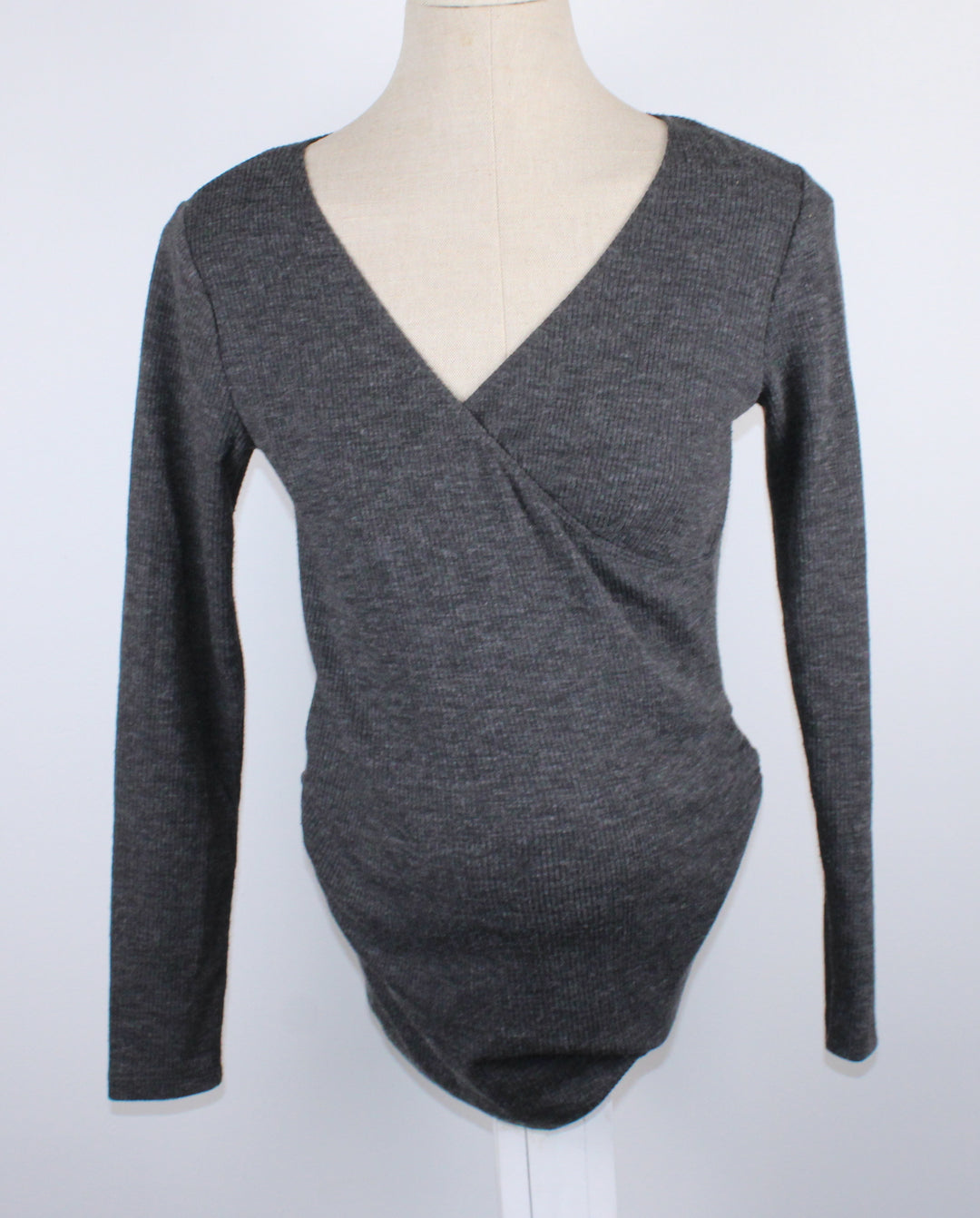 H&M MATERNITY GREY TOP LADIES MEDIUM EUC