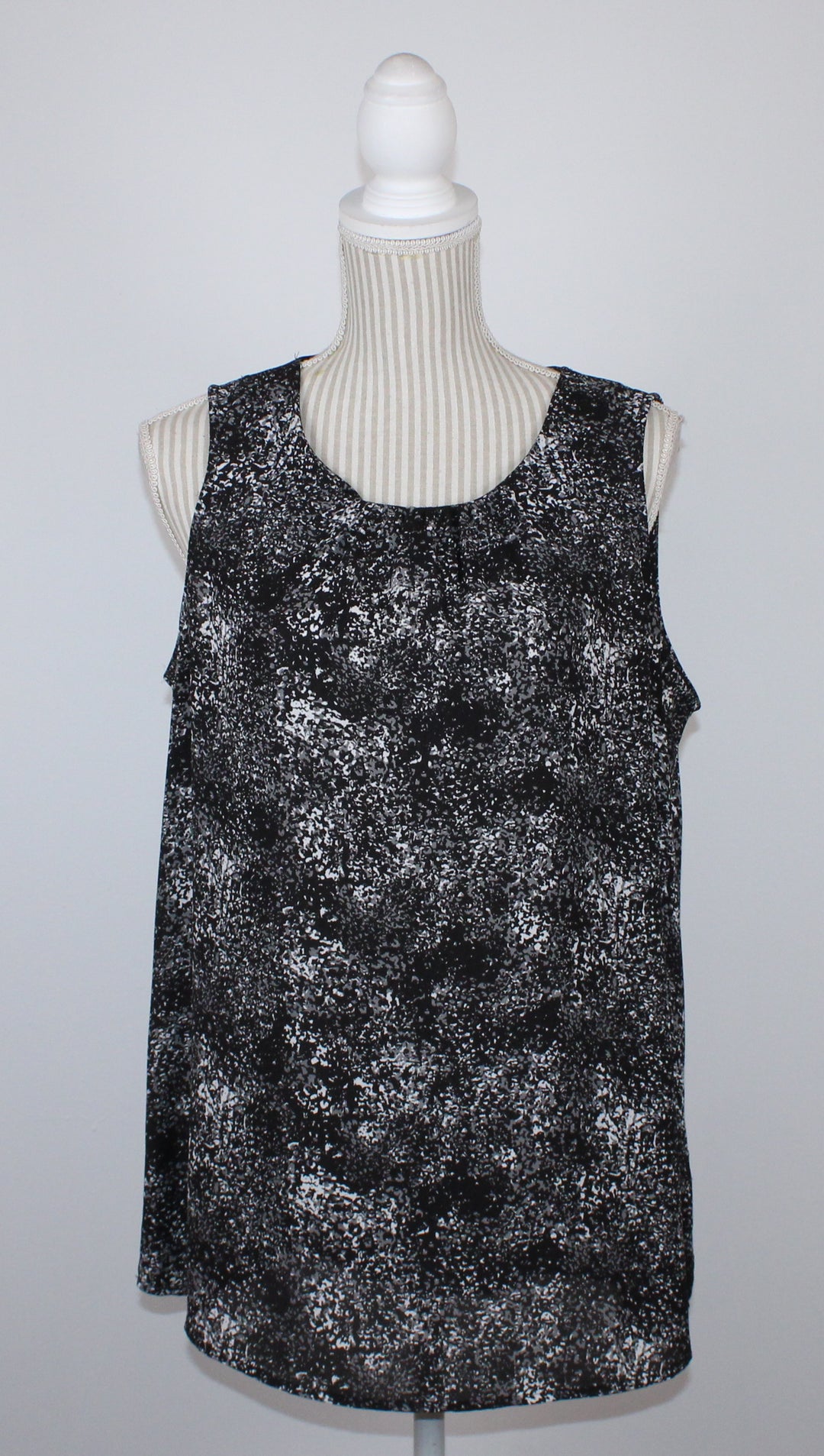 NORTHERN REFLECTIONS BLACK & WHITE S/L TOP LADIES LARGE EUC